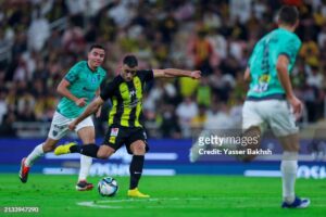 Al Ittihad´s Hamdallah scores vs. Al Hillal in Saudi Super Cup final on April 11 just before fan whips him after loss.