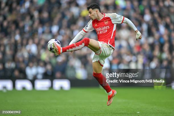 LONDON, ENGLAND - APRIL 28: Gabriel Martinelli of Arsenal in action during the Premier League match between Tottenham Hotspur and Arsenal FC at Tottenham Hotspur Stadium on April 28, 2024 in London, England.(Photo by Vince Mignott/MB Media/Getty Images)