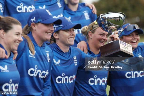 England Women's Cricket Coach Using AI To Pick Team