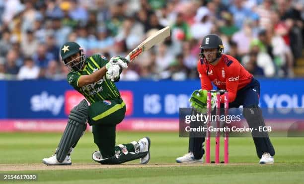 Archer Shines in EnglandsVictory over Pakistan