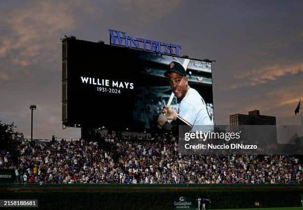 Willie Mays, Breaking