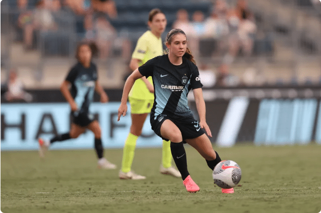 14-Year-Old Makes History as Youngest Professional Player in NWSL- McKenna Whitham