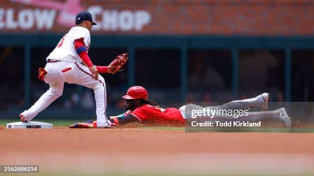 Cincinnati Reds Elly De La Cruz made history on Wednesday.