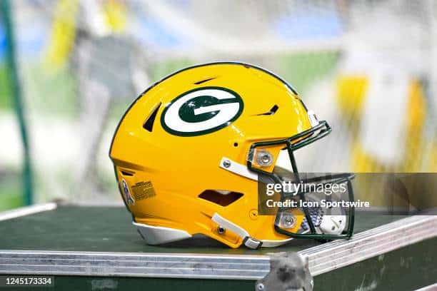 Green Bay Packers helmet Ryan Tannehill