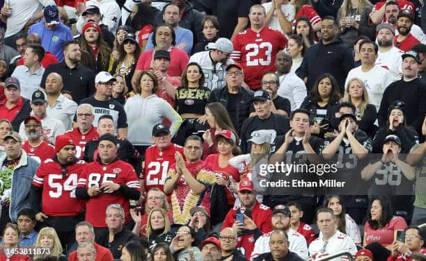 49ers and Raiders fans at Allegiant Stadium