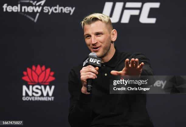 Dan Hooker Praises Israel Adesanya