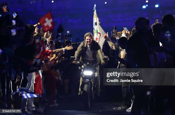 Tom Cruise Leaps into Action at 2024 Paris Olympics Closing Ceremony