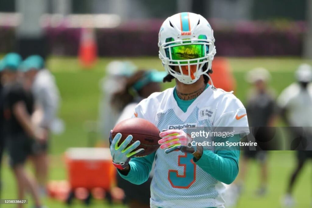 MIAMI GARDENS, FL - JUNE 08: Miami Dolphins Miami Dolphins running back Myles Gaskin (3) receiver Robbie Chosen (3) catches passes during the Miami Dolphins OTA on Thursday, June 8, 2023 at Baptist Health Training Facility in Miami Gardens Fla. (Photo by Peter Joneleit/Icon Sportswire via Getty Images)