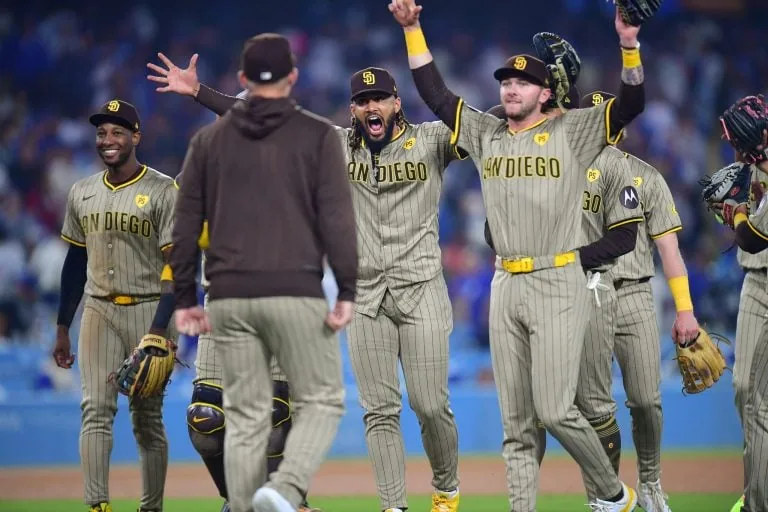 Padres Clinch Playoff Spot With Incredible Triple Play