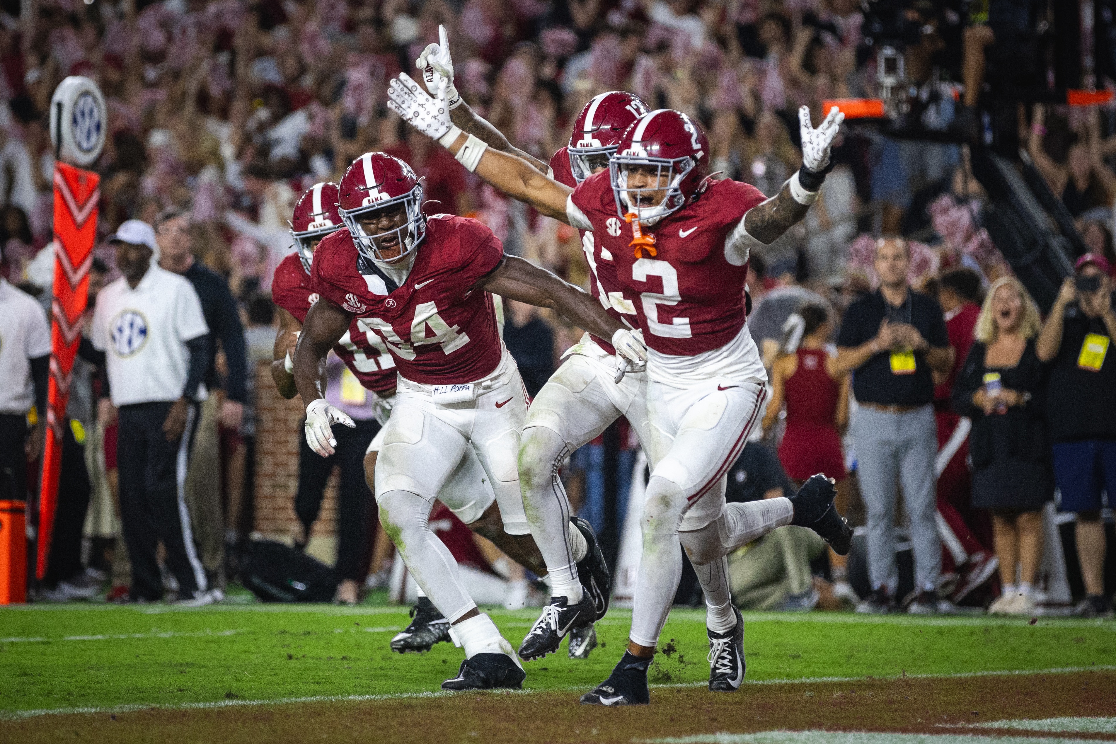 Alabama won a thriller against the Georgia Bulldogs.