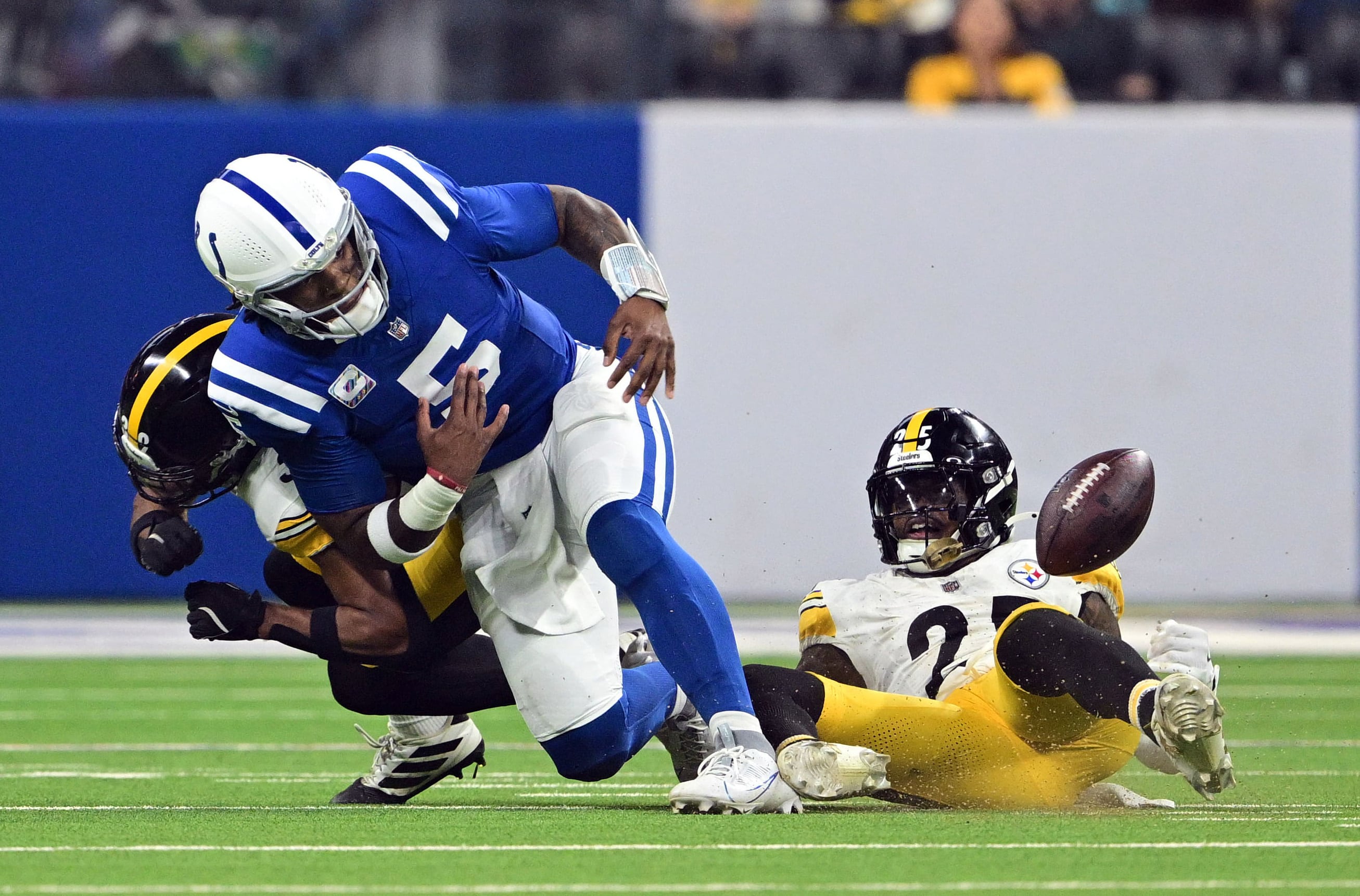 Indianapolis Colts QB Anthony Richardson has been ruled out with a hip injury.