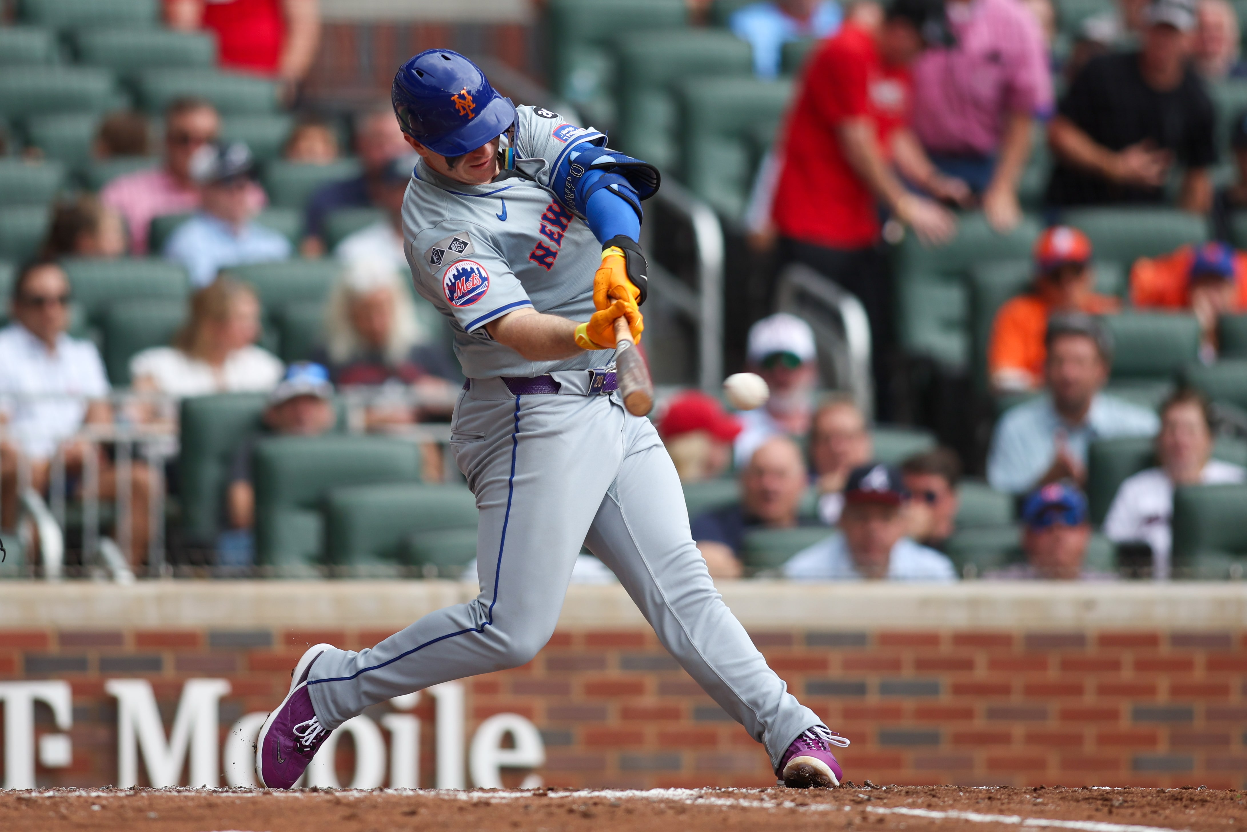 The New York Mets won a thriller to clinch a playoff berth.