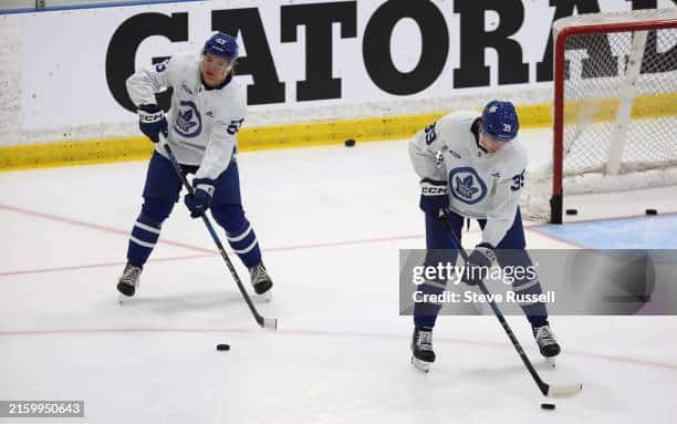 Fraser Minten and Easton Cowan in Maple Leafs rookie camp.