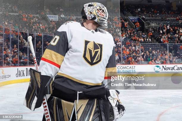 Goaltender Robin Lehner