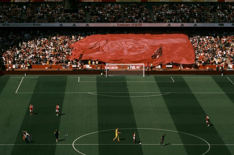 Leandro Trossard wins it for Arsenal against Leicester