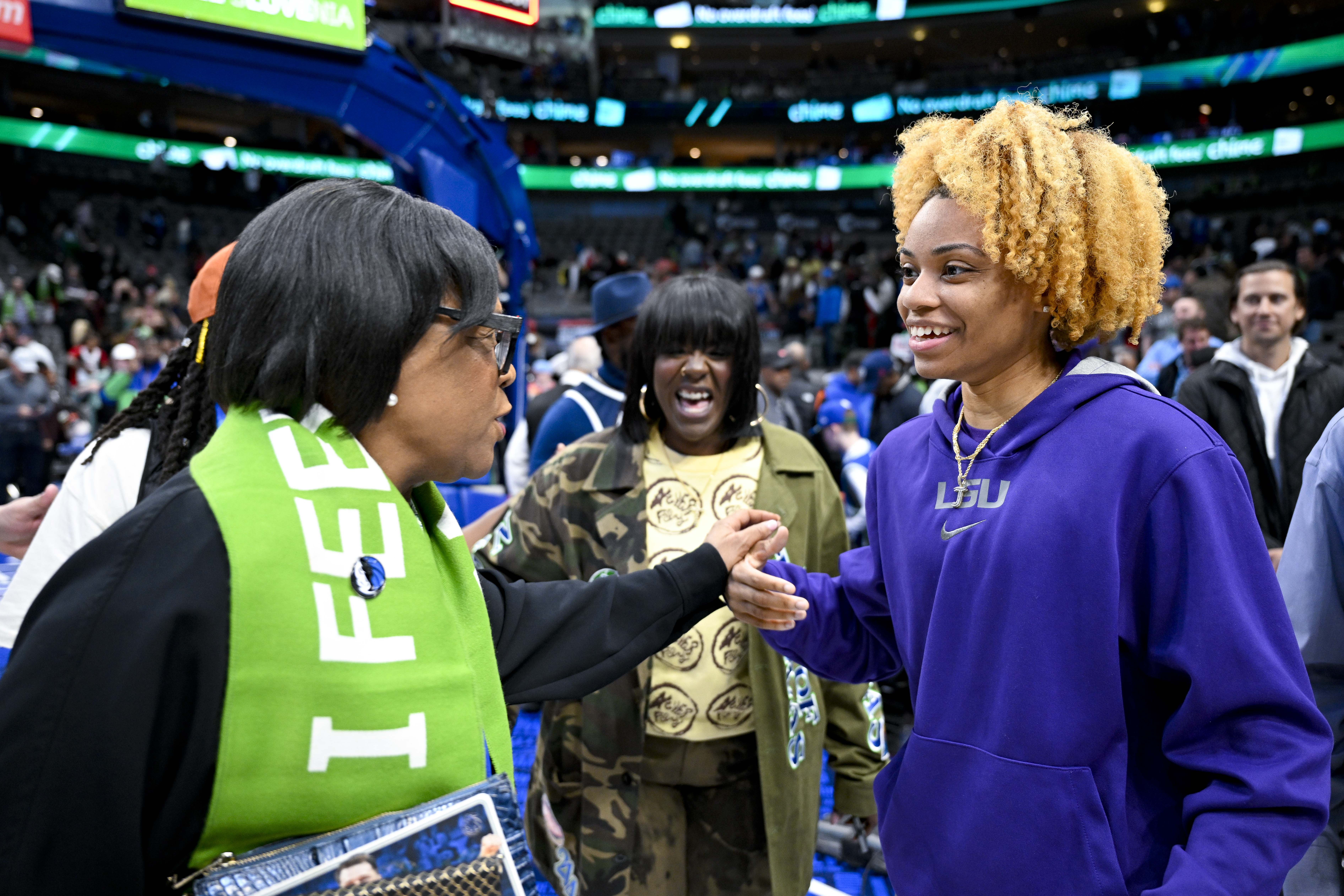 Dallas Mavericks CEO announced her retirement.