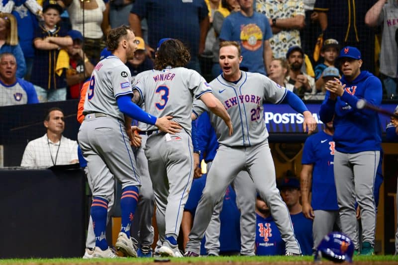 The New York Mets had a spectacular win tonight to advance to the NLDS.