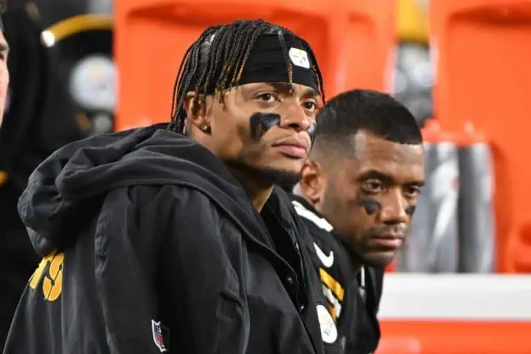 Pittsburgh Steelers Quarterback Justin Fields may not suit up tonight. New York Jets