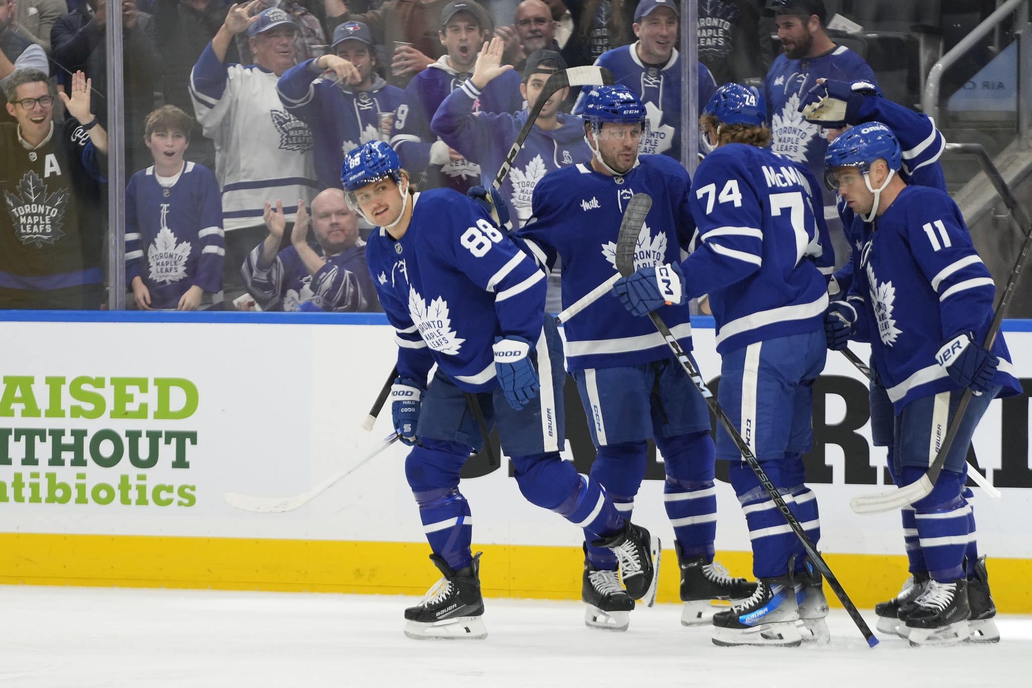 William Nylander and the Maple Leafs put forth a dominant performance.