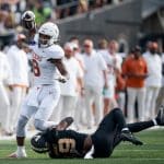 The Texas Longhorns squeaked past Vanderbilt.