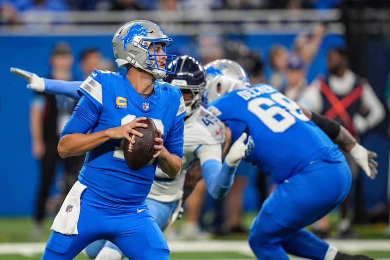 The Detroit Lions demolished the Tennessee Titans this afternoon.