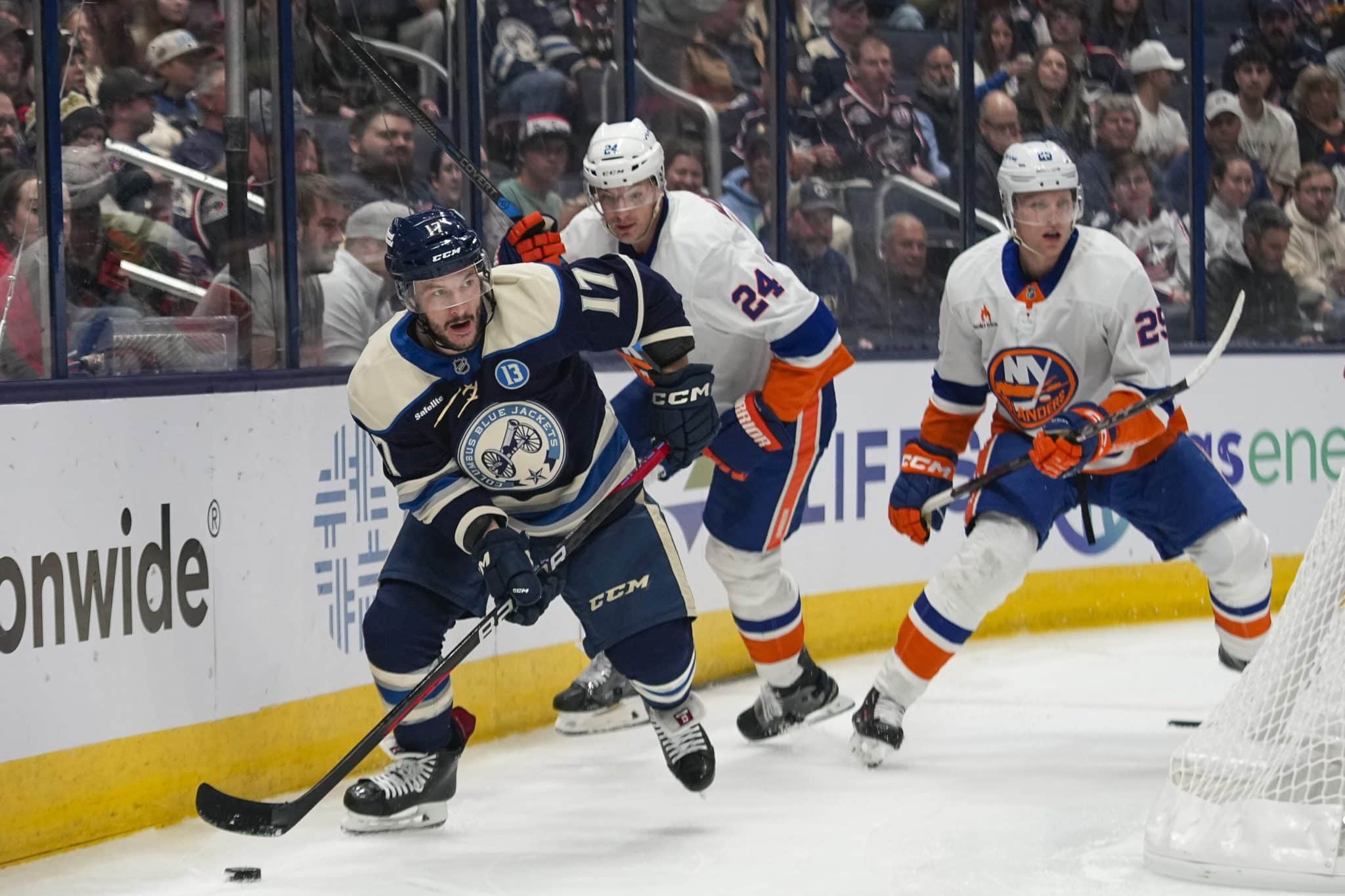 The New York Islanders struggled to score again last night.