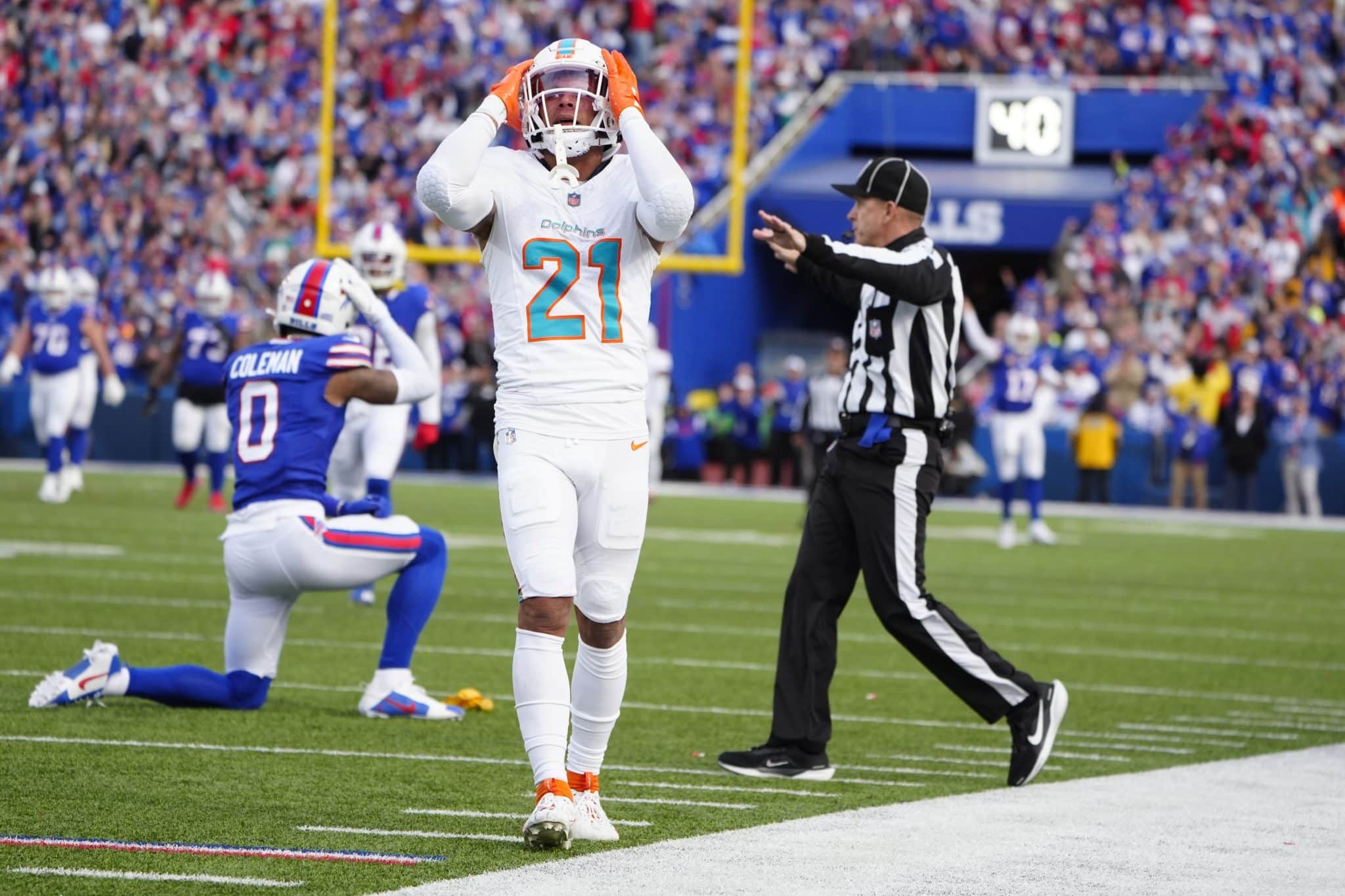 The Miami Dolphins have a favorable schedule as they look to get back on tack.