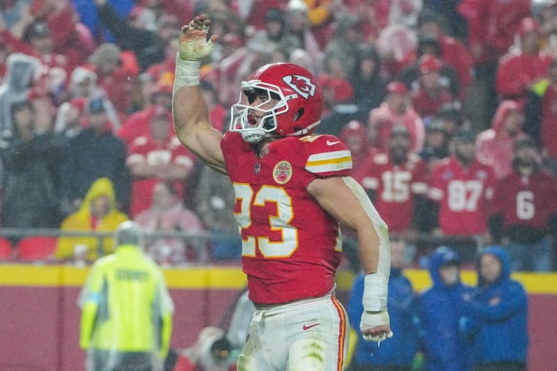 The Kansas City Chiefs defense struggled last night, but still got the job done.