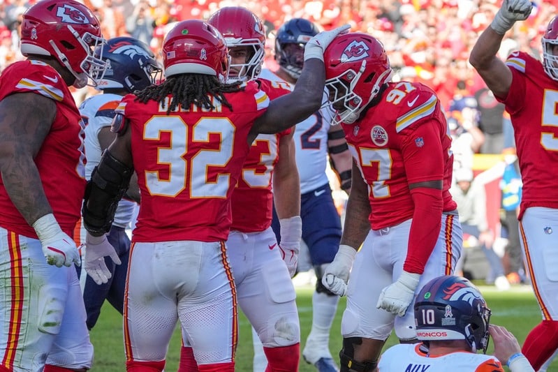 The Kansas City Chiefs defense continued to impress in Sunday's victory.