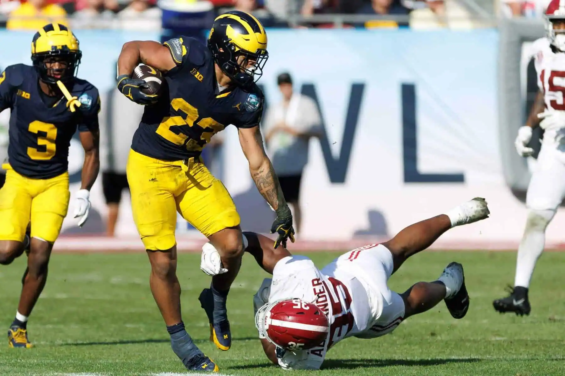 Michigan beats Alabama 19-13