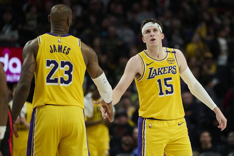 Los Angeles Lakers, Parlay