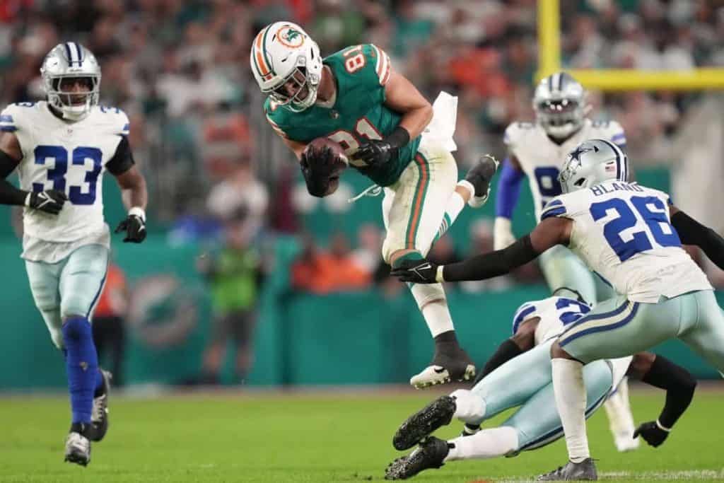 Chicago Bears sign Durham Smythe