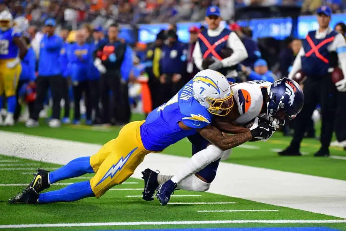 Kansas City Chiefs sign Kristian Fulton