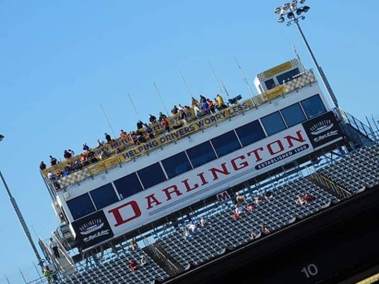 Qualifying, Darlington