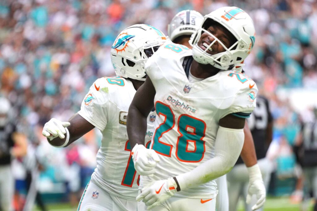 De'Von Achane start sit top nfl redraft week 2