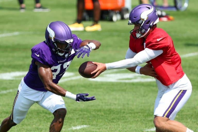 Minnesota Vikings Aaron Jones compares JJ McCarthy to Aaron Rodgers