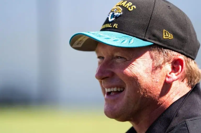 Brett Favre Endorses Jon Gruden for College Football Head Coaching Job