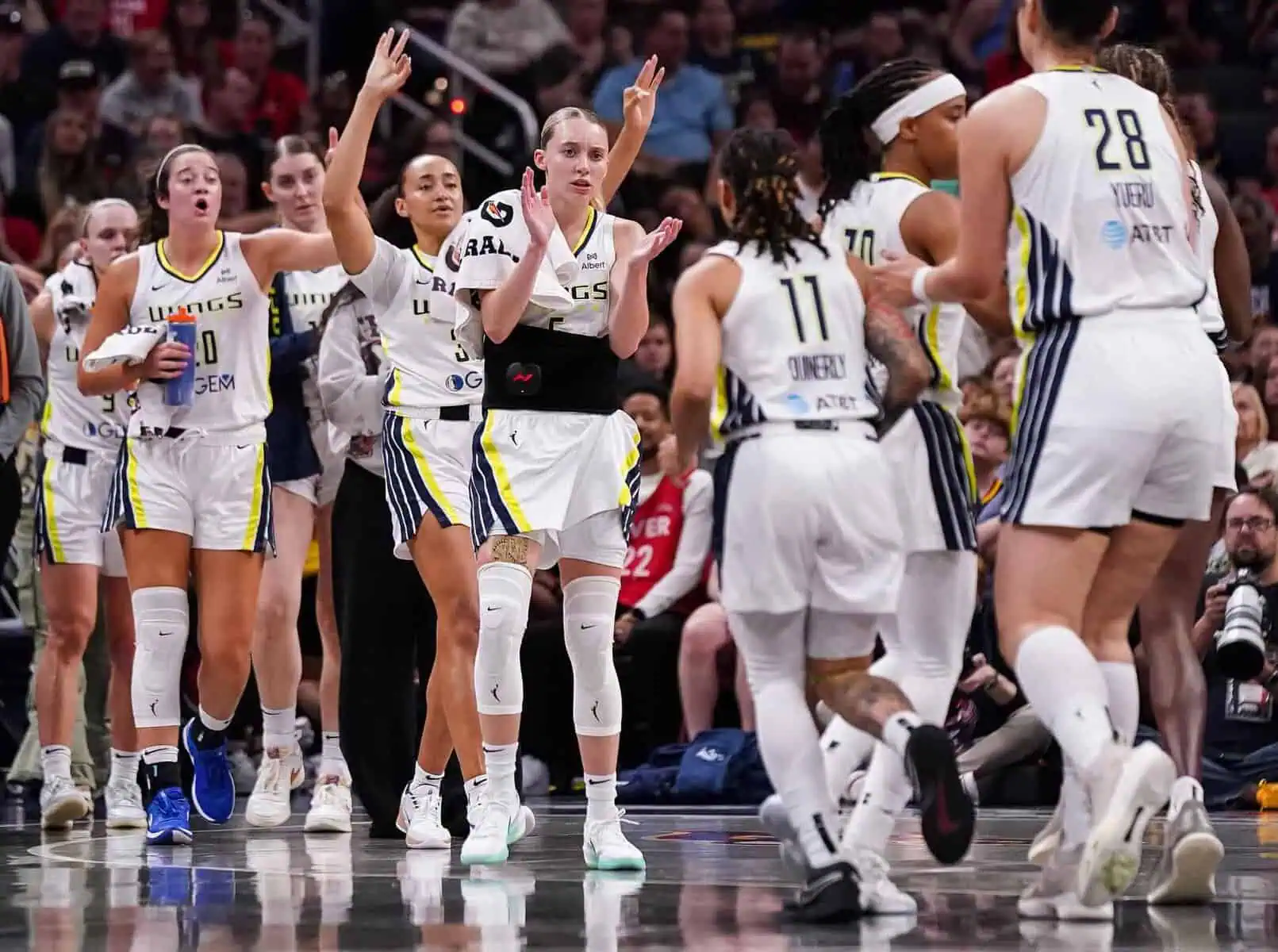 Dallas Wings, Maddy Siegrist