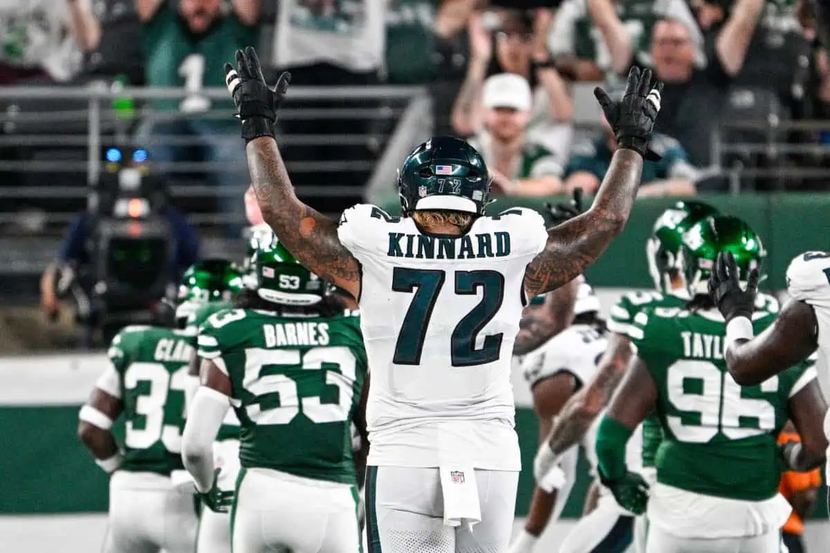 Green Bay Packers acquire Darian Kinnard from the Eagles