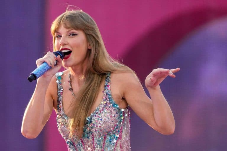 Taylor Swift Turns Down the Biggest Stage Of Her Career