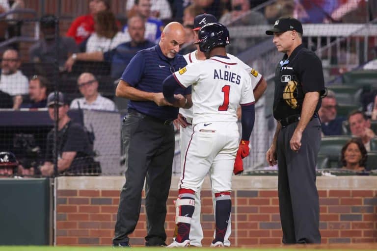 Ozzie Albies Exits Game With Wrist Injury