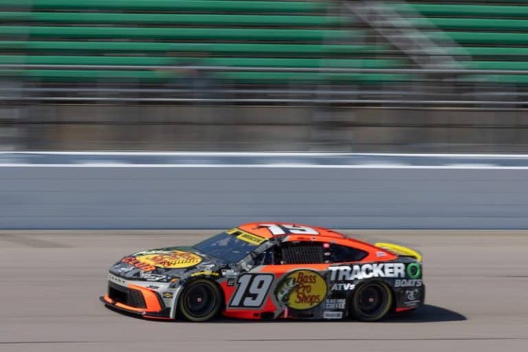Briscoe Blasts to Kansas Pole: Eyes Playoff Redemption