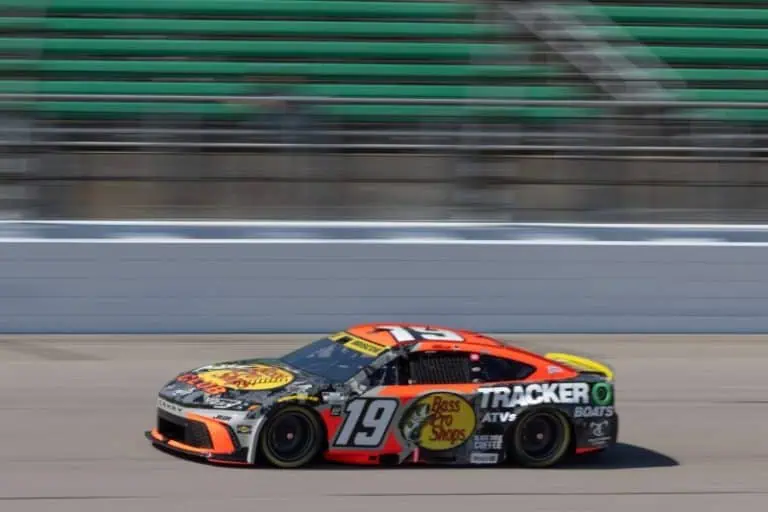 Briscoe Blasts to Kansas Pole: Eyes Playoff Redemption