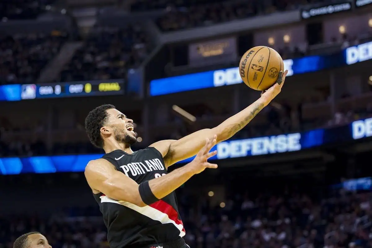Portland Trail Blazers forward Toumani Camara (33) shoots against the Golden State Warriors during the second quarter at Chase Center.