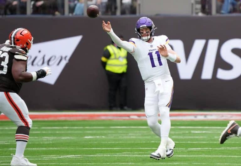 Vikings vs Browns: Vikings Secure a Gritty Victory