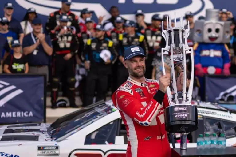 Shane Van Gisbergen Delivers Masterclass Performance at Charlotte Motor Speedway