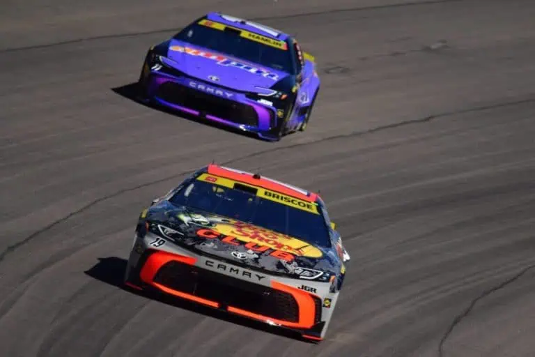 Pit Road Trouble: Briscoe’s Slow Stop Hands Away the Lead