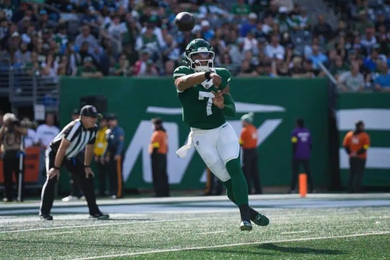 Justin Fields Named Starting QB For Week 8, With Tyrod Taylor’s Injury