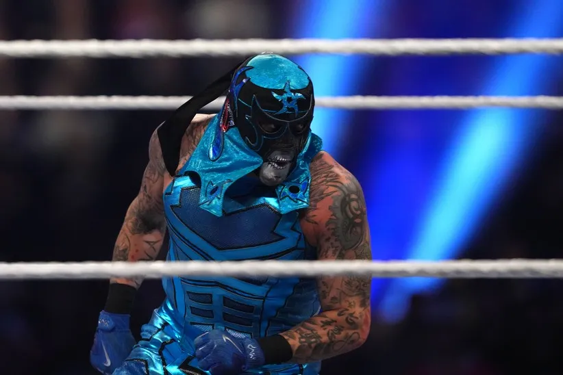 Penta sufferered an injury last night on Raw.