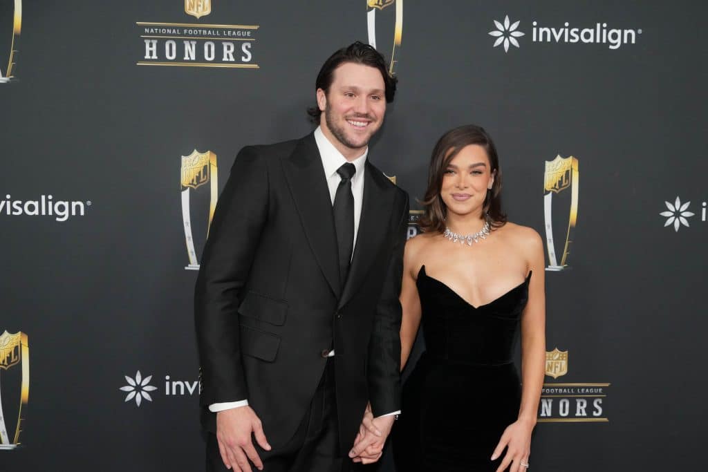 Buffalo Bills QB Josh Allen & Hailee Steinfeld
